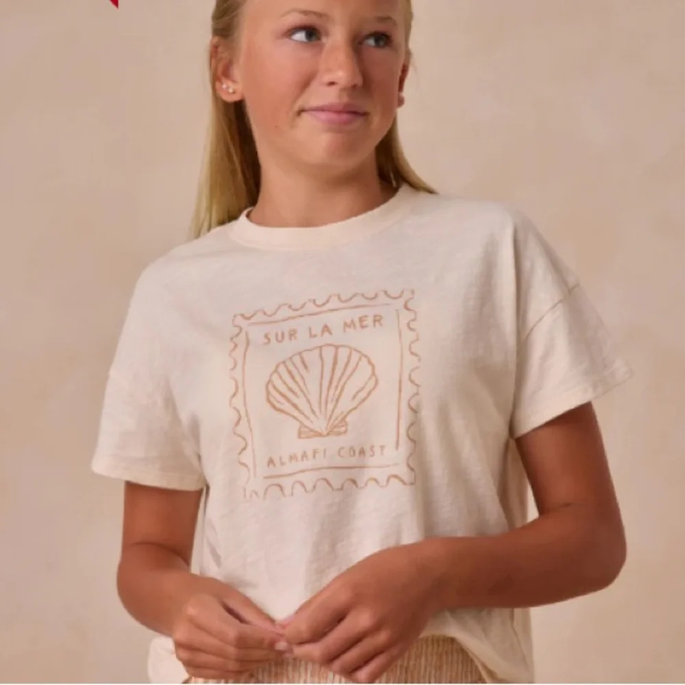 Rylee and cru T-shirt - Picture 2 of 5